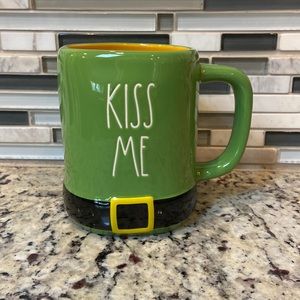 NEW Rae Dunn 2023 RELEASE  St. Patrick's Day Mug "Kiss Me" Leprechaun Belt!
